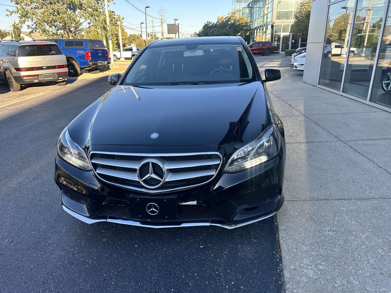 Used 2014 Mercedes-Benz E 350 4MATIC Sedan image 7