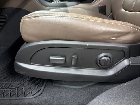 Used 2016 GMC Acadia SLT FWD image 34