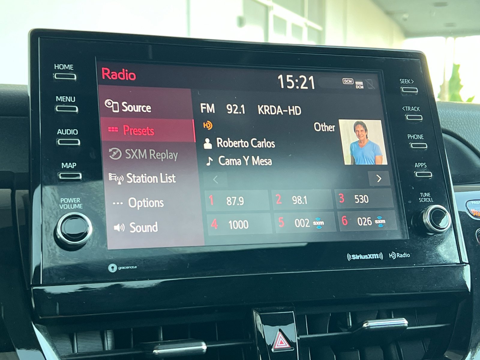 Used 2022 Toyota Camry LE w/ Audio Upgrade Package FWD image 17