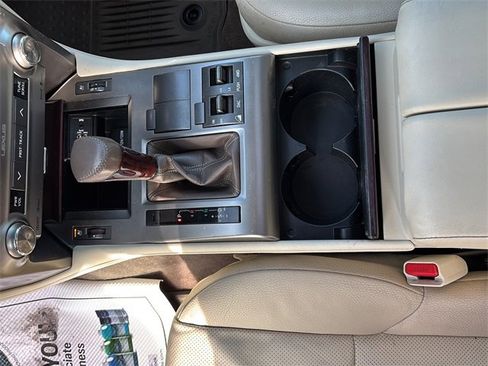 Used 2017 Lexus GX 460 Premium image 17