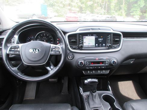 Used 2019 Kia Sorento SX FWD image 9