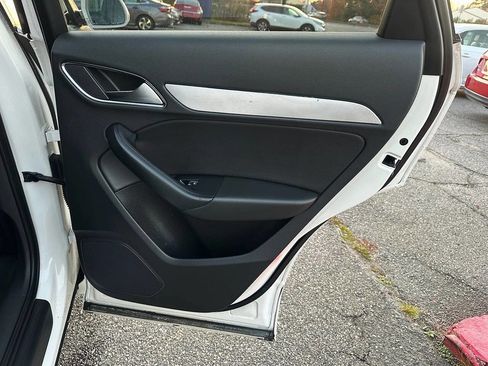 Used 2016 Audi Q3 2.0T Premium Plus image 23