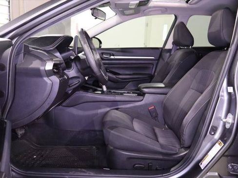 Used 2023 Nissan Altima 2.5 SV w/ SV Premium Package FWD image 28