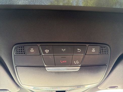 Used 2021 Mercedes-Benz GLC 300 4MATIC image 27