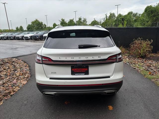 Used 2022 Lincoln Nautilus Reserve w/ Equipment Group 201A AWD/4WD image 4