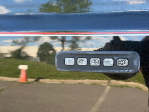 Used 2012 Ford F250 XLT w/ XLT Premium Pkg AWD/4WD image 34
