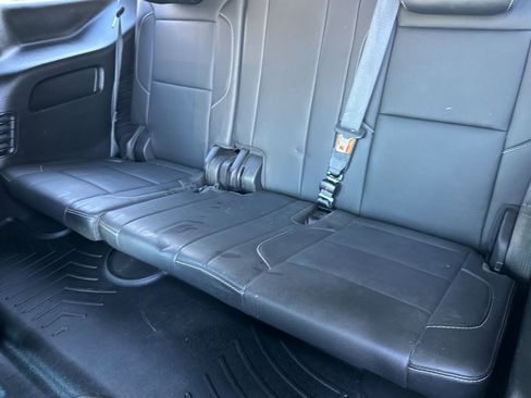 Used 2019 GMC Yukon SLT image 32
