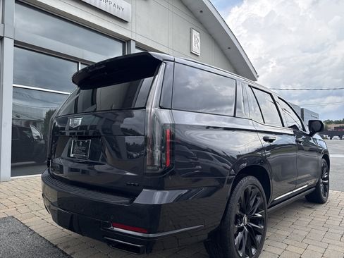 Used 2025 Cadillac Escalade Sport Platinum w/ LPO, ONYX Package AWD/4WD image 52