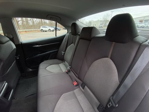 Used 2020 Toyota Camry LE image 27