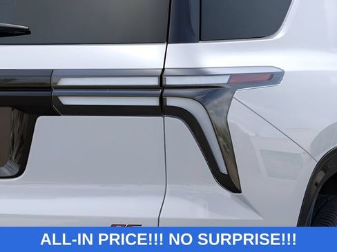 New 2027 Chevrolet Traverse RS FWD image 21
