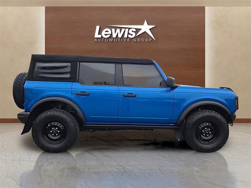 Used 2022 Ford Bronco Black Diamond image 5