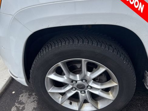 Used 2015 Jeep Grand Cherokee Summit w/ Platinum Series Group AWD/4WD image 14