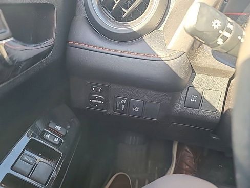 Used 2017 Toyota RAV4 SE image 19