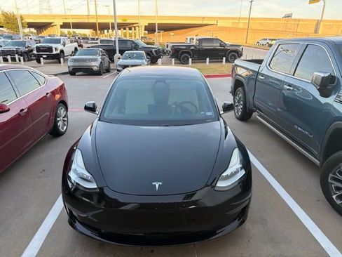 Used 2019 Tesla Model 3 Long Range RWD image 2