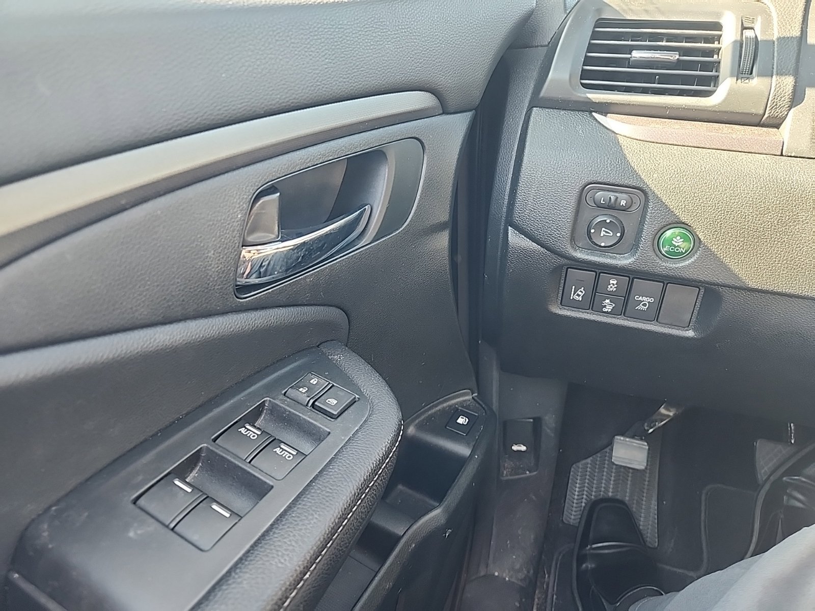 Used 2023 Honda Ridgeline Sport image 13
