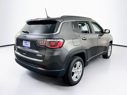 Used 2022 Jeep Compass Latitude w/ Convenience Group AWD/4WD image 5
