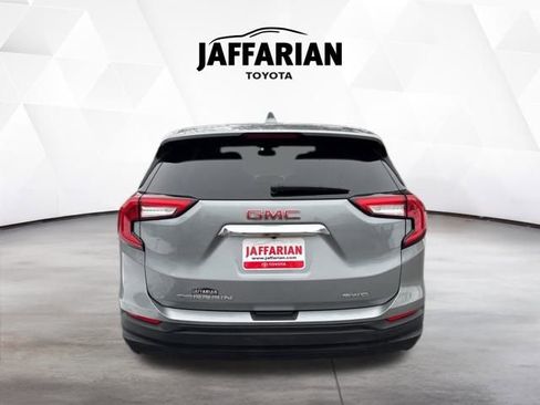 Used 2024 GMC Terrain SLE image 7