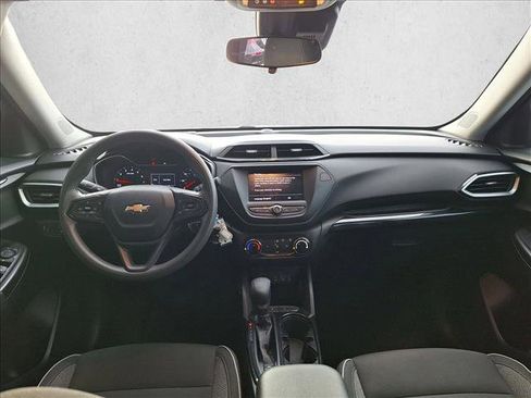 Used 2021 Chevrolet TrailBlazer LS image 16