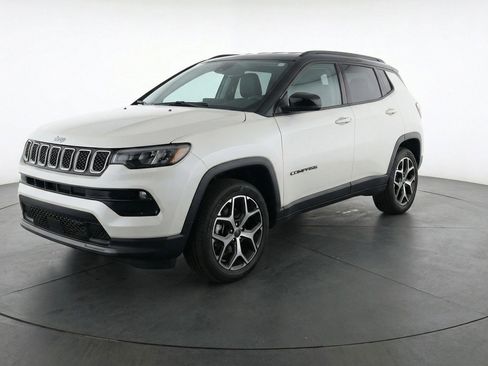 Used 2025 Jeep Compass Limited image 3