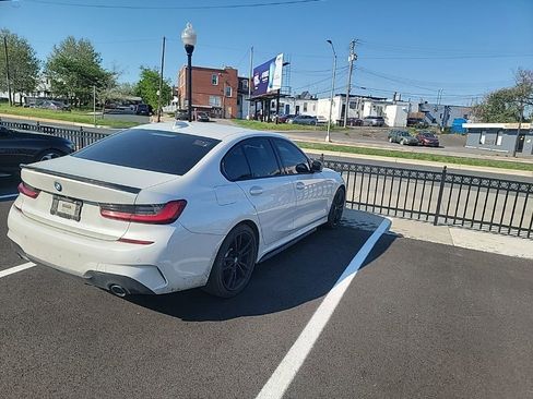 Used 2021 BMW 330e w/ M Sport Package image 10