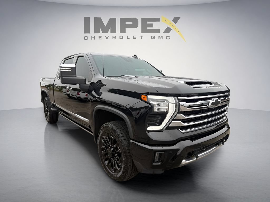 Used 2025 Chevrolet Silverado 2500 High Country w/ High Country Premium Package AWD/4WD image 7