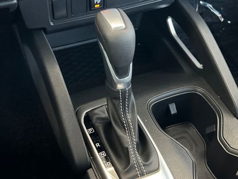 Used 2025 Nissan Frontier SV RWD image 21