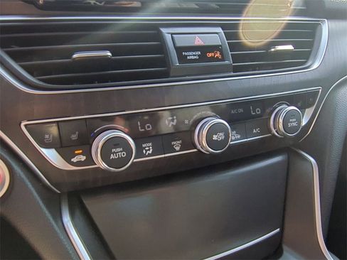 Used 2022 Honda Accord Touring image 26
