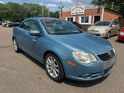 Used 2009 Volkswagen Eos Komfort FWD image 3