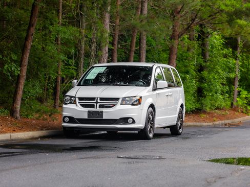 Used 2020 Dodge Grand Caravan GT FWD image 38