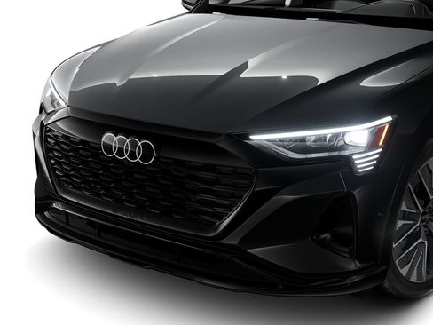 Certified 2024 Audi Q8 e-tron Premium Plus w/ Premium Plus Package AWD/4WD image 6