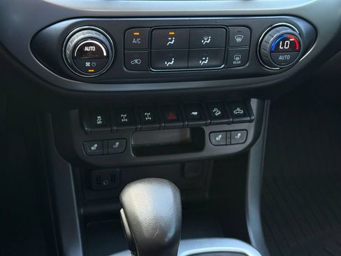 Used 2022 Chevrolet Colorado ZR2 AWD/4WD image 28