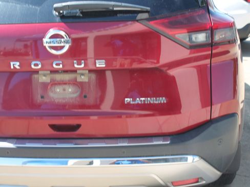 Used 2021 Nissan Rogue Platinum FWD image 4