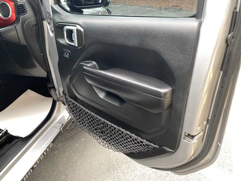 Used 2021 Jeep Wrangler Unlimited Rubicon AWD/4WD image 42