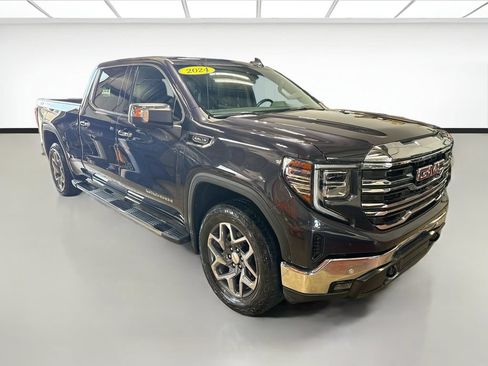 Used 2024 GMC Sierra 1500 SLT w/ SLT Premium Plus Package AWD/4WD image 4