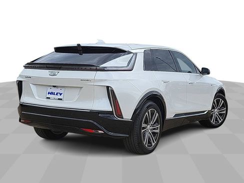 Certified 2024 Cadillac Lyriq Luxury w/ LPO, Floor Liner Package image 8