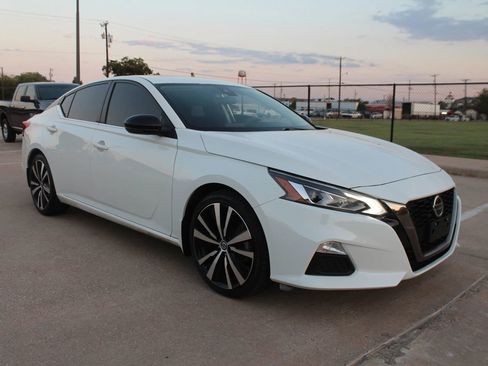 Used 2020 Nissan Altima 2.5 SR image 4