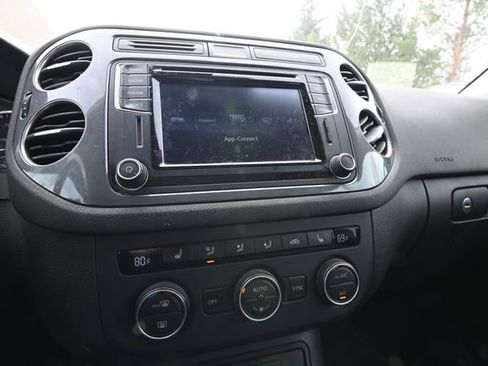 Used 2016 Volkswagen Tiguan SEL image 10