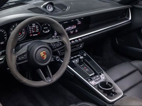 Used 2021 Porsche 911 Turbo S image 4