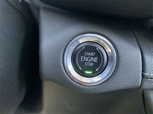 Used 2023 Buick Envision Avenir image 17