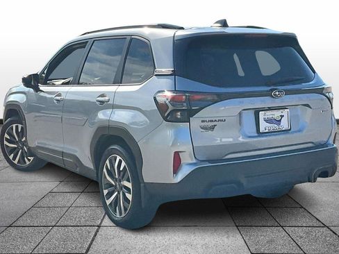 Used 2025 Subaru Forester Touring image 2