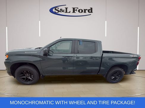 Used 2025 Chevrolet Silverado 1500 LT AWD/4WD image 3