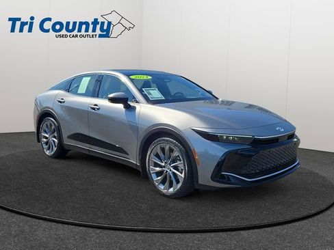 Used 2024 Toyota Crown Limited w/ Advanced Technology Package image 1