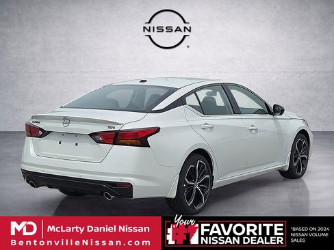 New 2026 Nissan Altima 2.5 SR FWD image 5