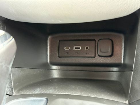 Used 2019 Chevrolet Equinox LT FWD image 38