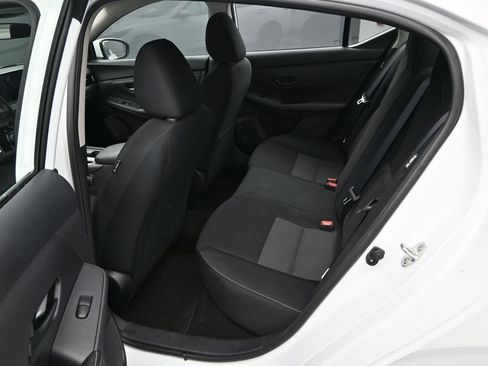 Used 2025 Nissan Sentra SV w/ All-Weather Package FWD image 11