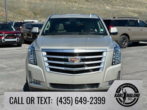 Used 2015 Cadillac Escalade Premium AWD/4WD image 8