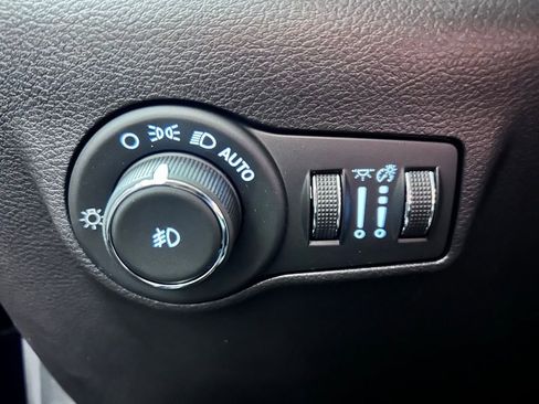 Used 2025 Jeep Compass Limited AWD/4WD image 7