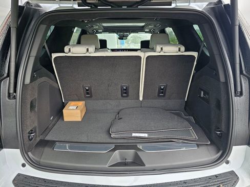 New 2026 Cadillac Escalade Platinum Sport AWD/4WD image 14