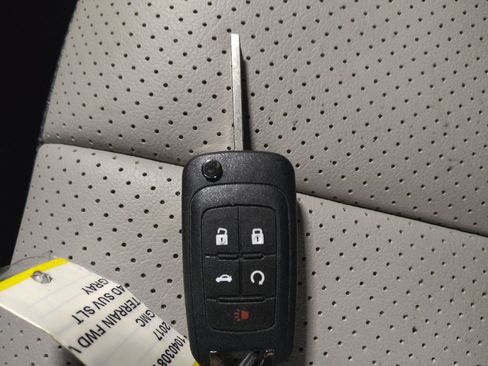 Used 2017 GMC Terrain SLT w/ Driver Alert Package I FWD image 32