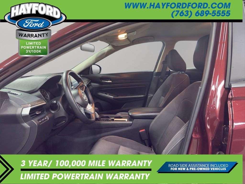Used 2025 Nissan Altima 2.5 SV FWD image 13